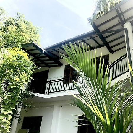 Mount Nature Villa Хиккадува Экстерьер фото