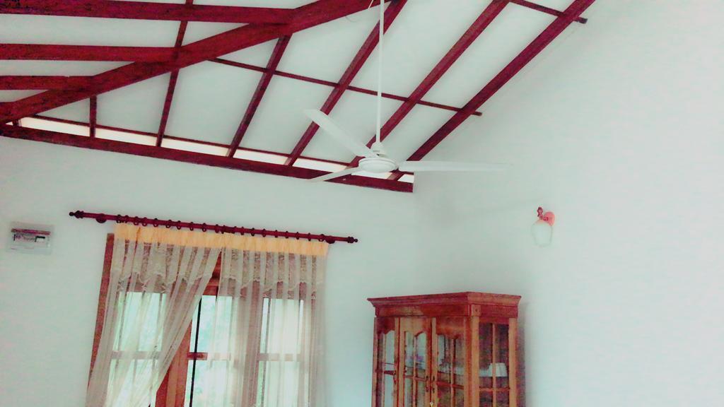 Mount Nature Villa Хиккадува Экстерьер фото