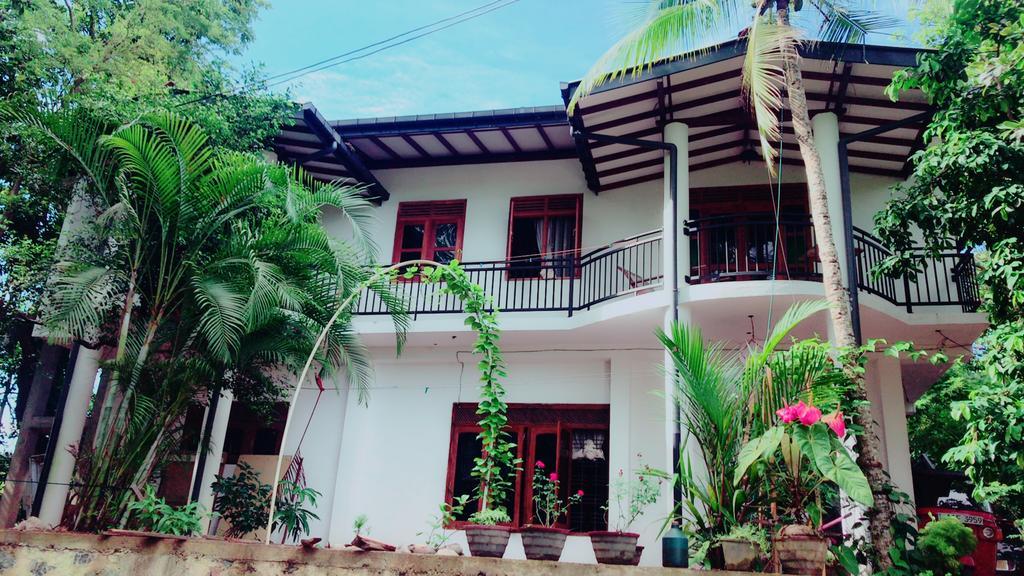 Mount Nature Villa Хиккадува Номер фото
